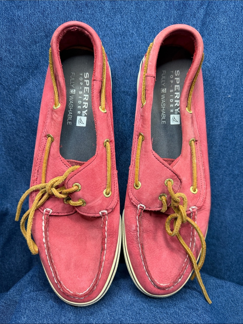 Sperry Women's Coral Suede Boat Shoes with Tan Laces